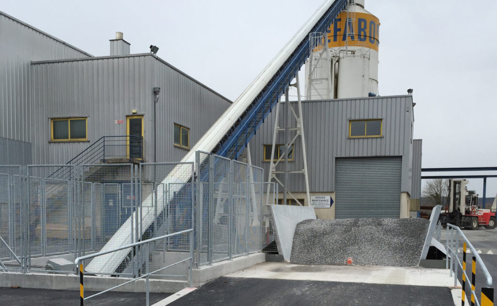Installation d’une trémie à granulats